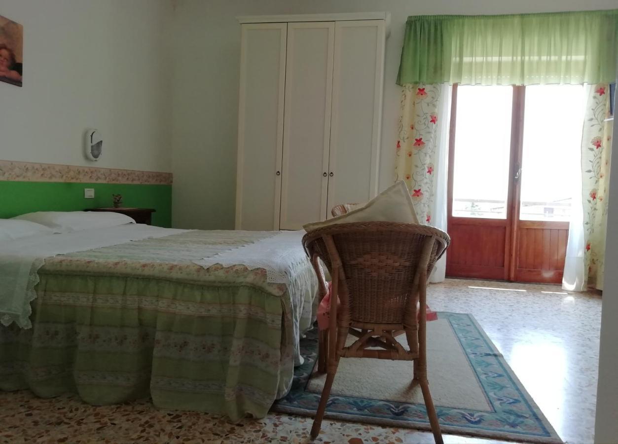 Albergo La Torre Radicofani Exterior photo